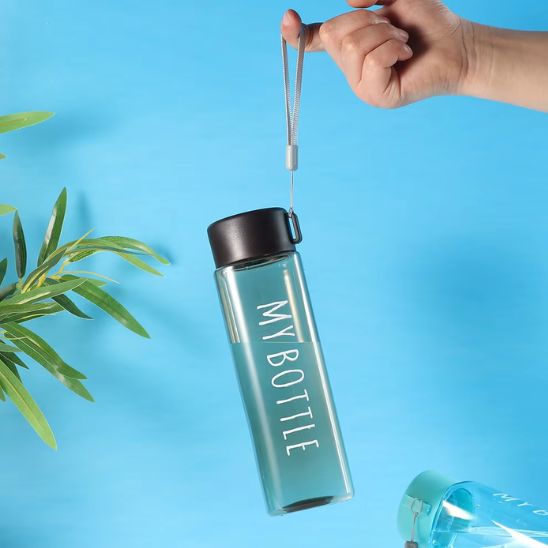 gourde-pour-le-sport-en-plastique-pour-une-durabilite-optimale