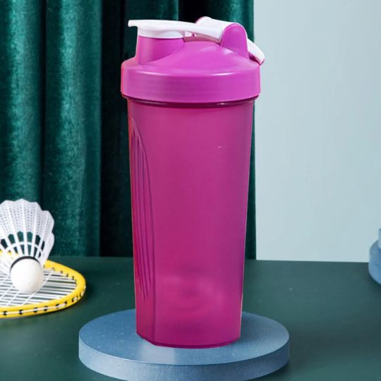 Shaker sport compatible avec les boissons froides et chaudes