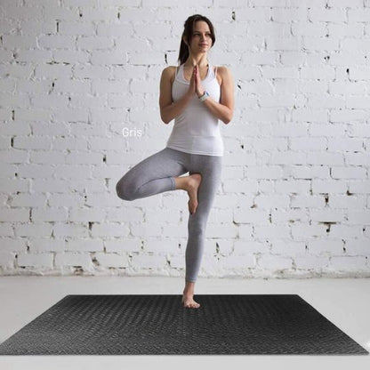 tapis-pour-le-yoga-gris